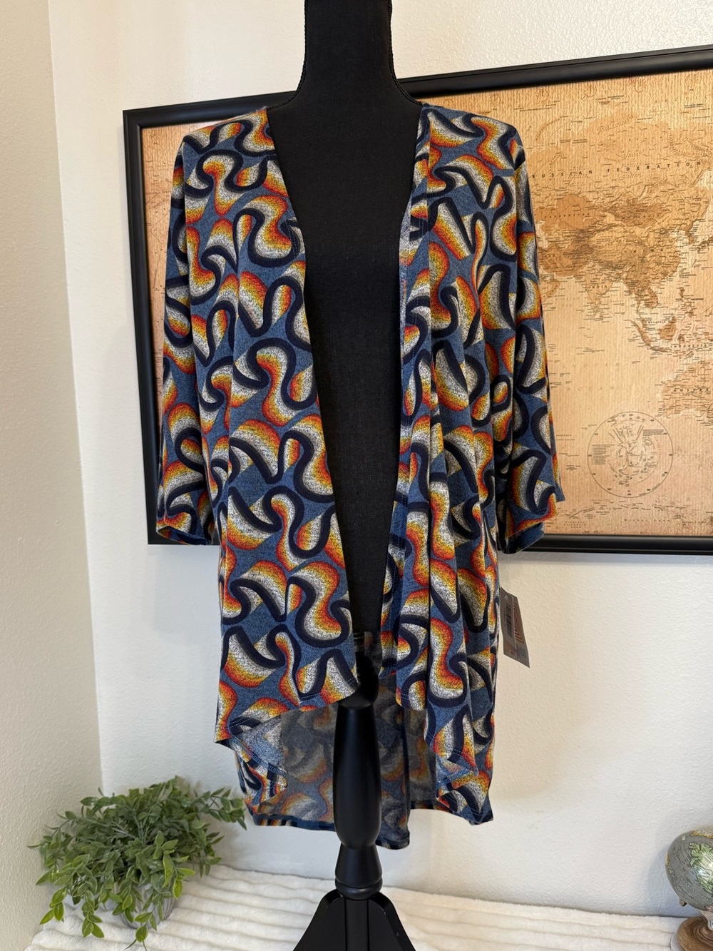 LulaRoe Lindsay Kimono size small